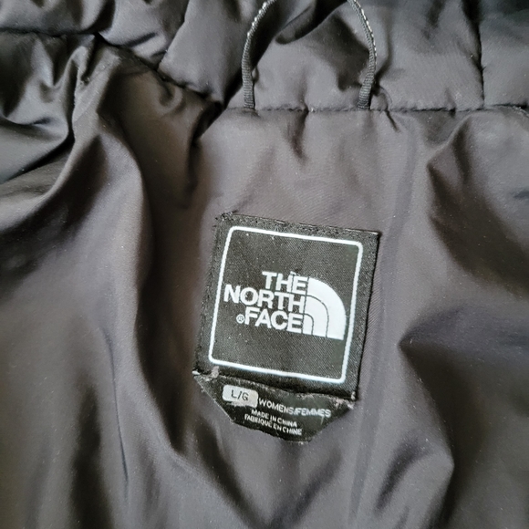 The Northface Black Goose Down Puffer Belted Winter Jacket - Picture 9 of 12